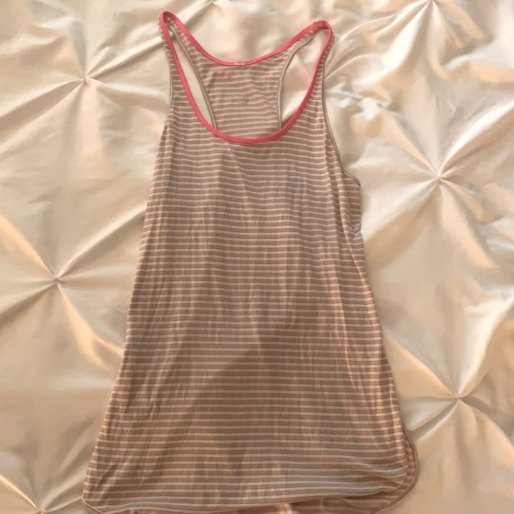 Lululemon lightly worn workout top with racer back. Size 4.